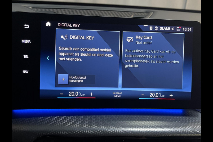 BMW X1 sDrive18i M Sport Shadow Line 18"/Sportstoelen/Adaptieve cruise/Keyless/Stoelverwarming/Camera/Elektrisch klep
