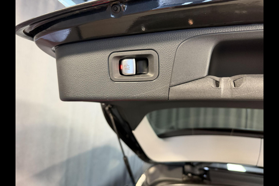 Mercedes-Benz GLC 300e 4MATIC AMG Line 19"/Trekhaak/Stoel + stuurverwarming + memory l+r/Adaptieve cruise/Dodehoek/Rijstrooksensor/Sfeerverlichting/Apple Carplay & Android Auto