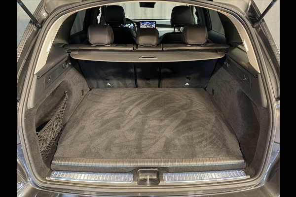 Mercedes-Benz GLC 300e 4MATIC AMG Line 19"/Trekhaak/Stoel + stuurverwarming + memory l+r/Adaptieve cruise/Dodehoek/Rijstrooksensor/Sfeerverlichting/Apple Carplay & Android Auto