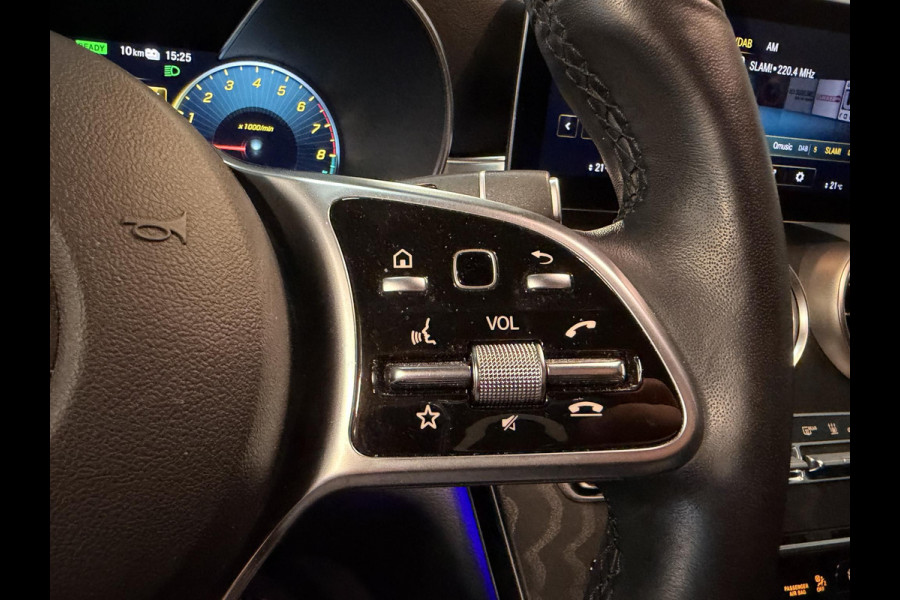 Mercedes-Benz GLC 300e 4MATIC AMG Line 19"/Trekhaak/Stoel + stuurverwarming + memory l+r/Adaptieve cruise/Dodehoek/Rijstrooksensor/Sfeerverlichting/Apple Carplay & Android Auto