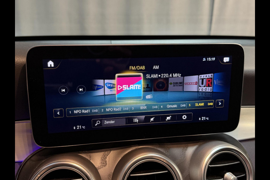 Mercedes-Benz GLC 300e 4MATIC AMG Line 19"/Trekhaak/Stoel + stuurverwarming + memory l+r/Adaptieve cruise/Dodehoek/Rijstrooksensor/Sfeerverlichting/Apple Carplay & Android Auto