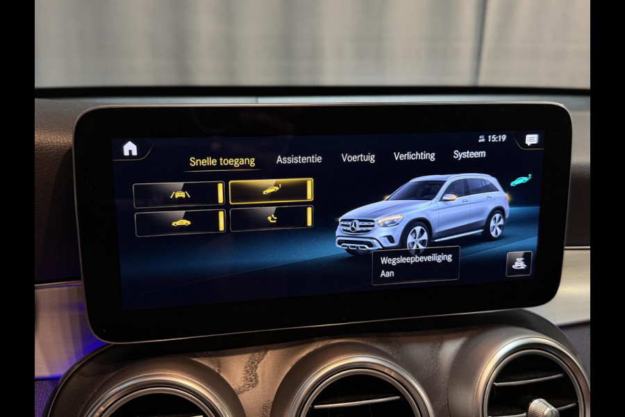 Mercedes-Benz GLC 300e 4MATIC AMG Line 19"/Trekhaak/Stoel + stuurverwarming + memory l+r/Adaptieve cruise/Dodehoek/Rijstrooksensor/Sfeerverlichting/Apple Carplay & Android Auto