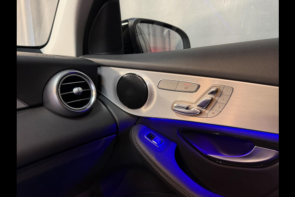Mercedes-Benz GLC 300e 4MATIC AMG Line 19"/Trekhaak/Stoel + stuurverwarming + memory l+r/Adaptieve cruise/Dodehoek/Rijstrooksensor/Sfeerverlichting/Apple Carplay & Android Auto