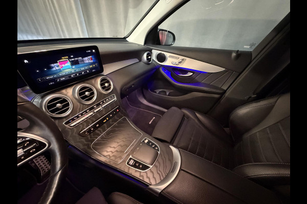 Mercedes-Benz GLC 300e 4MATIC AMG Line 19"/Trekhaak/Stoel + stuurverwarming + memory l+r/Adaptieve cruise/Dodehoek/Rijstrooksensor/Sfeerverlichting/Apple Carplay & Android Auto