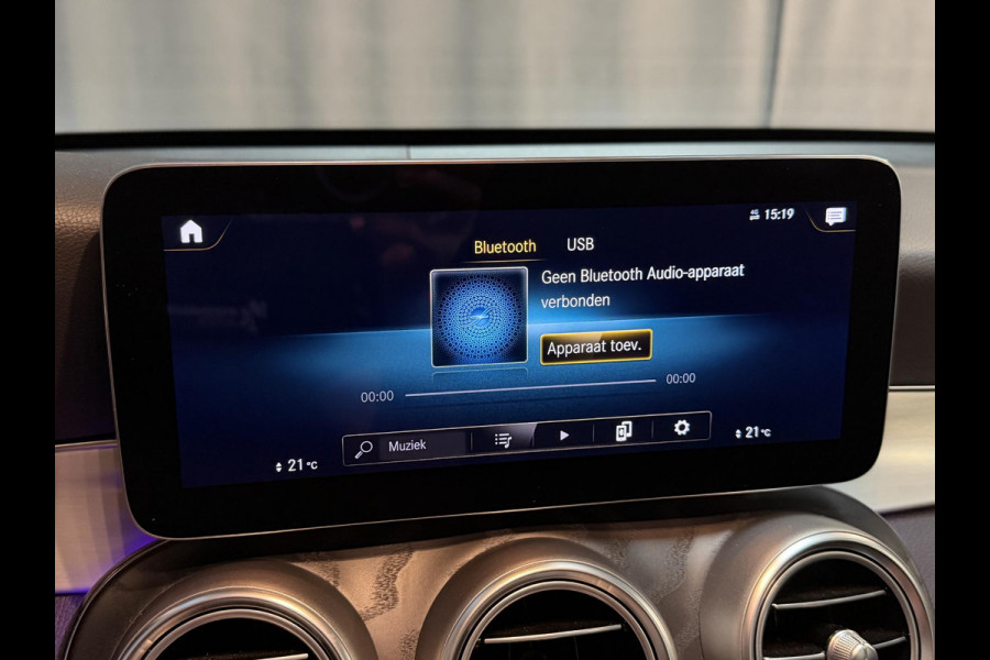 Mercedes-Benz GLC 300e 4MATIC AMG Line 19"/Trekhaak/Stoel + stuurverwarming + memory l+r/Adaptieve cruise/Dodehoek/Rijstrooksensor/Sfeerverlichting/Apple Carplay & Android Auto