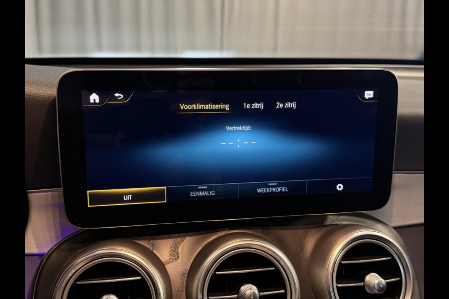 Mercedes-Benz GLC 300e 4MATIC AMG Line 19"/Trekhaak/Stoel + stuurverwarming + memory l+r/Adaptieve cruise/Dodehoek/Rijstrooksensor/Sfeerverlichting/Apple Carplay & Android Auto