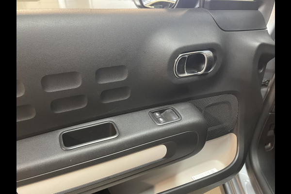 Citroën C3 1.2 PureTech Feel 16"/Navigatie/LED/Android Auto & Apple Carplay/Climate/Cruise/PDC