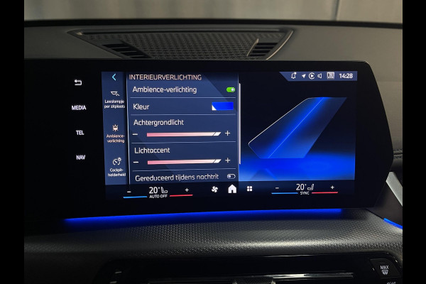 BMW X1 sDrive18i M Sport Shadow Line 18"/Sportstoelen/Keyless/Alarm/Adaptief LED/Stoelverwarming/Camera/Elektrisch klep