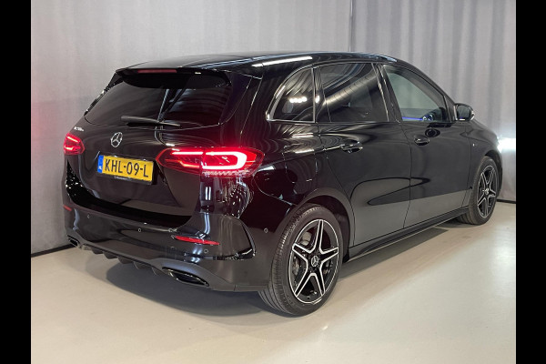 Mercedes-Benz B-Klasse 250 e Business Solution AMG Limited Night Pakket 18''/Sfeerverlichting/DAB/PDC v+a/Stoelverwarming/Climate/Apple Carplay & Android Auto