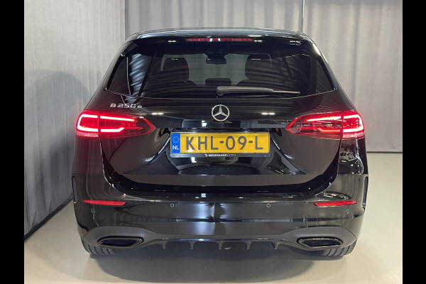 Mercedes-Benz B-Klasse 250 e Business Solution AMG Limited Night Pakket 18''/Sfeerverlichting/DAB/PDC v+a/Stoelverwarming/Climate/Apple Carplay & Android Auto