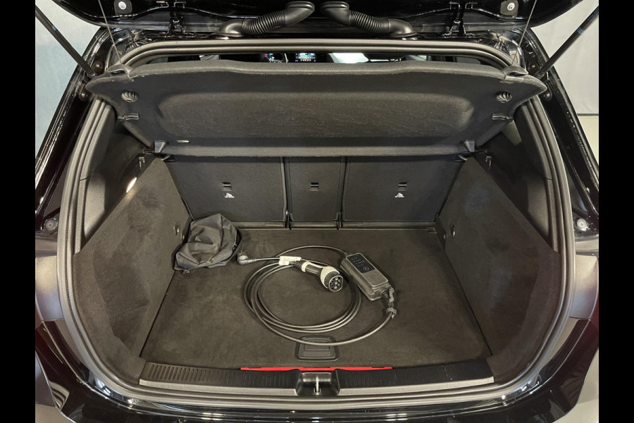 Mercedes-Benz B-Klasse 250 e Business Solution AMG Limited Night Pakket 18''/Sfeerverlichting/DAB/PDC v+a/Stoelverwarming/Climate/Apple Carplay & Android Auto