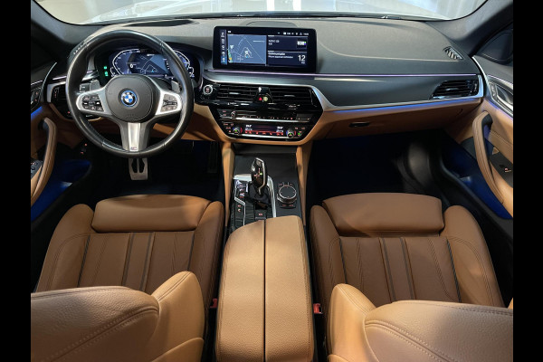 BMW 5 Serie Touring 530e xDrive High Executive M Sport 18"/Trekhaak/Laser LED/Leder/Head-up/Keyless/Stoelverwarming/Adaptieve cruise/Dodehoek/Camera/Apple Carplay & Android Auto/HiFi