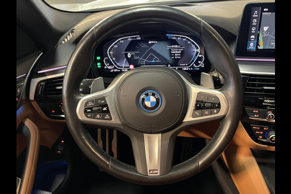 BMW 5 Serie Touring 530e xDrive High Executive M Sport 18"/Trekhaak/Laser LED/Leder/Head-up/Keyless/Stoelverwarming/Adaptieve cruise/Dodehoek/Camera/Apple Carplay & Android Auto/HiFi