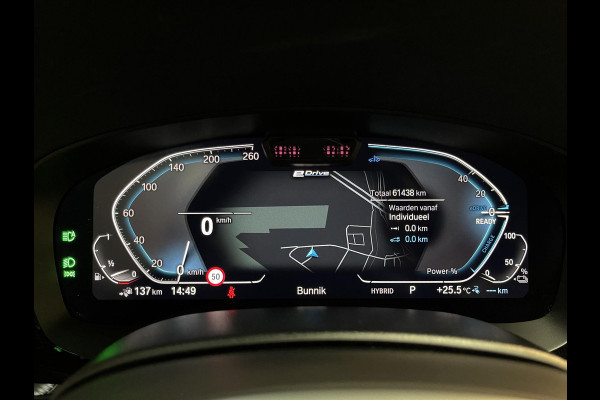 BMW 5 Serie Touring 530e xDrive High Executive M Sport 18"/Trekhaak/Laser LED/Leder/Head-up/Keyless/Stoelverwarming/Adaptieve cruise/Dodehoek/Camera/Apple Carplay & Android Auto/HiFi