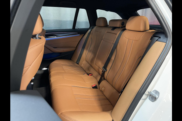 BMW 5 Serie Touring 530e xDrive High Executive M Sport 18"/Trekhaak/Laser LED/Leder/Head-up/Keyless/Stoelverwarming/Adaptieve cruise/Dodehoek/Camera/Apple Carplay & Android Auto/HiFi