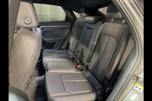 Audi Q3 Sportback 45 TFSI e S Edition 18"/Panoramadak/Dodehoek/Leder/Camera/Elektrische klep/Keyless