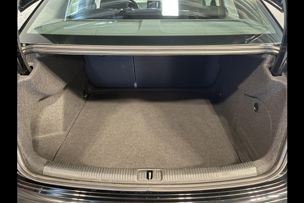 Audi A3 Limousine 35 TFSI CoD Advance 17"/Virtual Cockpit/Climate/PDC v+a/LED/Navigatie