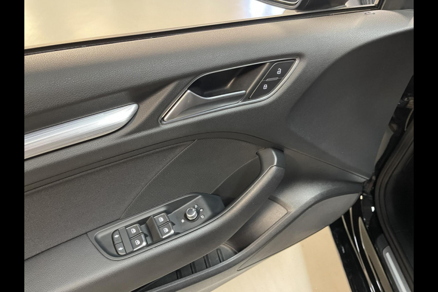 Audi A3 Limousine 35 TFSI CoD Advance 17"/Virtual Cockpit/Climate/PDC v+a/LED/Navigatie