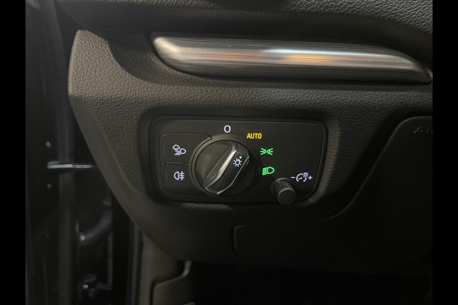 Audi A3 Limousine 35 TFSI CoD Advance 17"/Virtual Cockpit/Climate/PDC v+a/LED/Navigatie