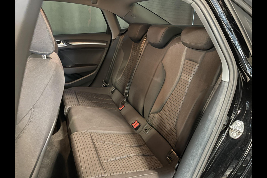 Audi A3 Limousine 35 TFSI CoD Advance 17"/Virtual Cockpit/Climate/PDC v+a/LED/Navigatie