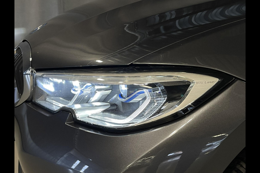 BMW 3 Serie Touring 330e xDrive Business Edition Plus 18"/Trekhaak/Laser LED/Head-up/Stoelverwarming/Elektrische klep/Keyless/Apple Carplay & Android Auto