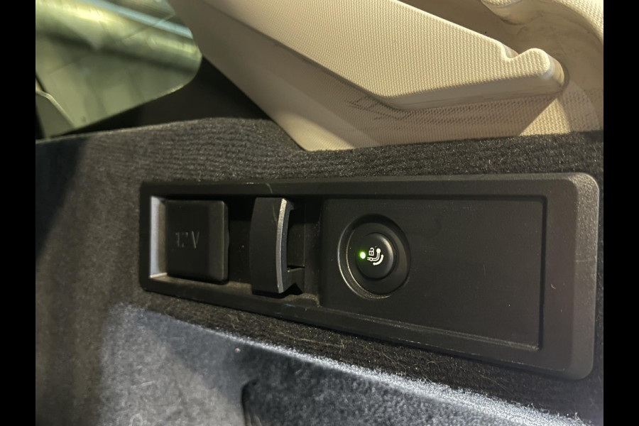BMW 3 Serie Touring 330e xDrive Business Edition Plus 18"/Trekhaak/Laser LED/Head-up/Stoelverwarming/Elektrische klep/Keyless/Apple Carplay & Android Auto
