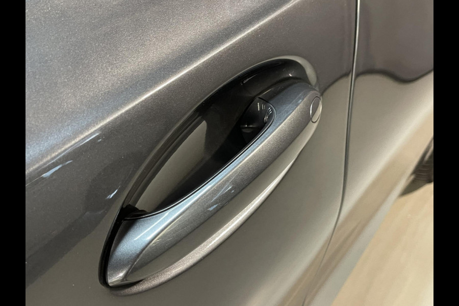 BMW 3 Serie Touring 330e xDrive Business Edition Plus 18"/Trekhaak/Laser LED/Head-up/Stoelverwarming/Elektrische klep/Keyless/Apple Carplay & Android Auto
