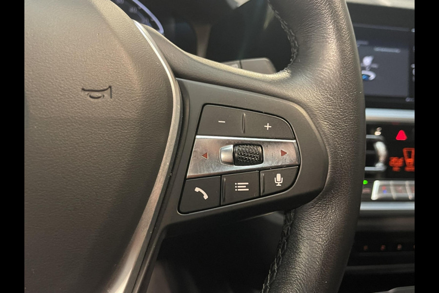 BMW 3 Serie Touring 330e xDrive Business Edition Plus 18"/Trekhaak/Laser LED/Head-up/Stoelverwarming/Elektrische klep/Keyless/Apple Carplay & Android Auto
