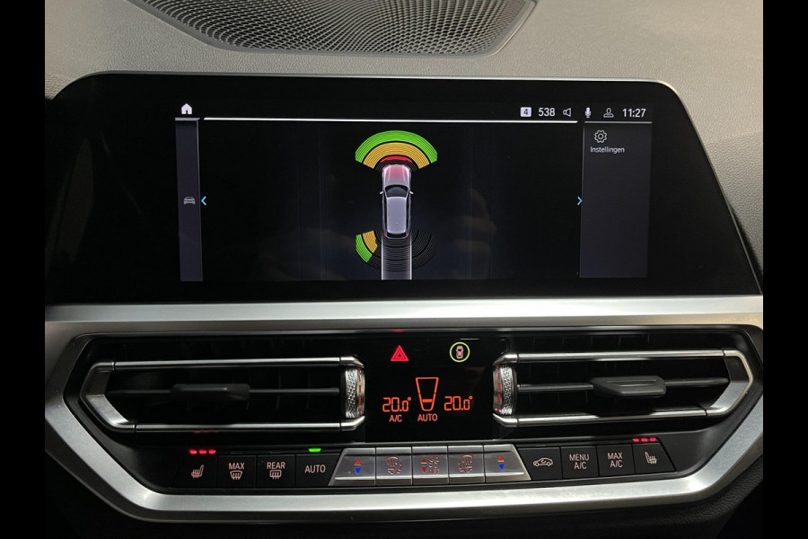 BMW 3 Serie Touring 330e xDrive Business Edition Plus 18"/Trekhaak/Laser LED/Head-up/Stoelverwarming/Elektrische klep/Keyless/Apple Carplay & Android Auto