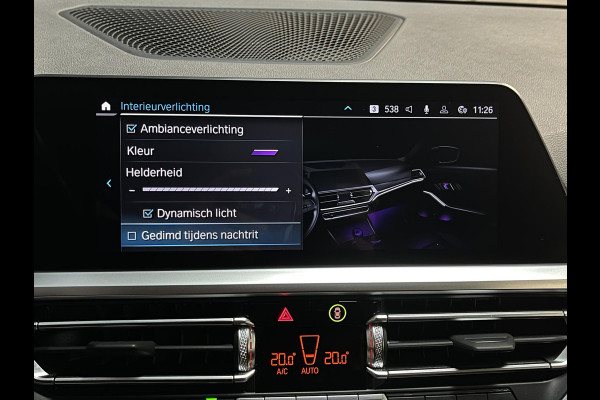 BMW 3 Serie Touring 330e xDrive Business Edition Plus 18"/Trekhaak/Laser LED/Head-up/Stoelverwarming/Elektrische klep/Keyless/Apple Carplay & Android Auto