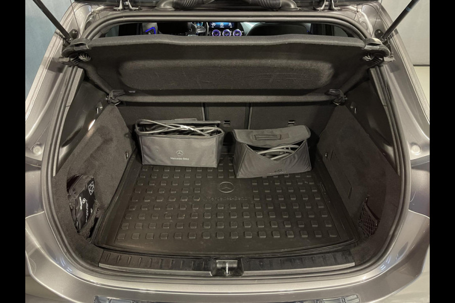 Mercedes-Benz GLA 250 e AMG Line 20"/Panoramadak/Memory stoel l+r/Matrix LED/Keyless/Sfeerverlichting/Stoelverwarming/Camera/