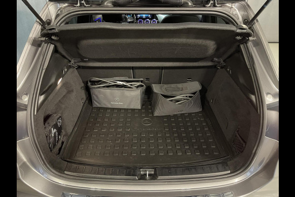 Mercedes-Benz GLA 250 e AMG Line 20"/Panoramadak/Memory stoel l+r/Matrix LED/Keyless/Sfeerverlichting/Stoelverwarming/Camera/