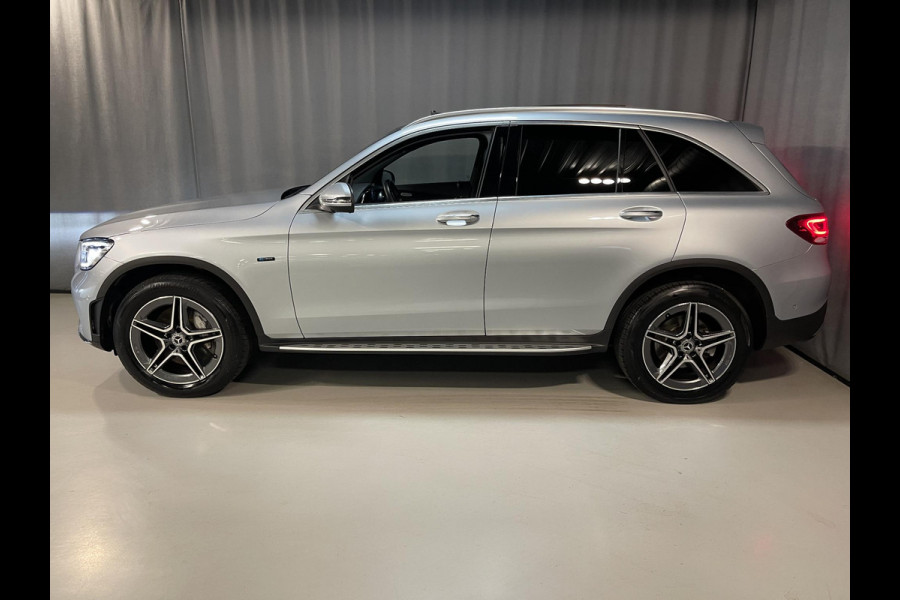 Mercedes-Benz GLC 300e 4MATIC AMG Line 19"/Panoramadak/Dodehoek/Adaptieve cruise/Keyless/Burmester/Matrix LED/Apple Carplay & Android Auto/Stoelverwarming/Elektrische klep