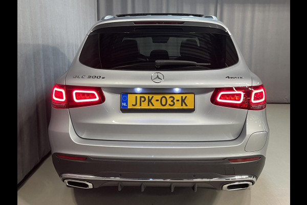 Mercedes-Benz GLC 300e 4MATIC AMG Line 19"/Panoramadak/Dodehoek/Adaptieve cruise/Keyless/Burmester/Matrix LED/Apple Carplay & Android Auto/Stoelverwarming/Elektrische klep