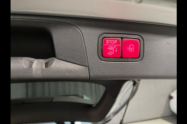 Mercedes-Benz GLC 300e 4MATIC AMG Line 19"/Panoramadak/Dodehoek/Adaptieve cruise/Keyless/Burmester/Matrix LED/Apple Carplay & Android Auto/Stoelverwarming/Elektrische klep