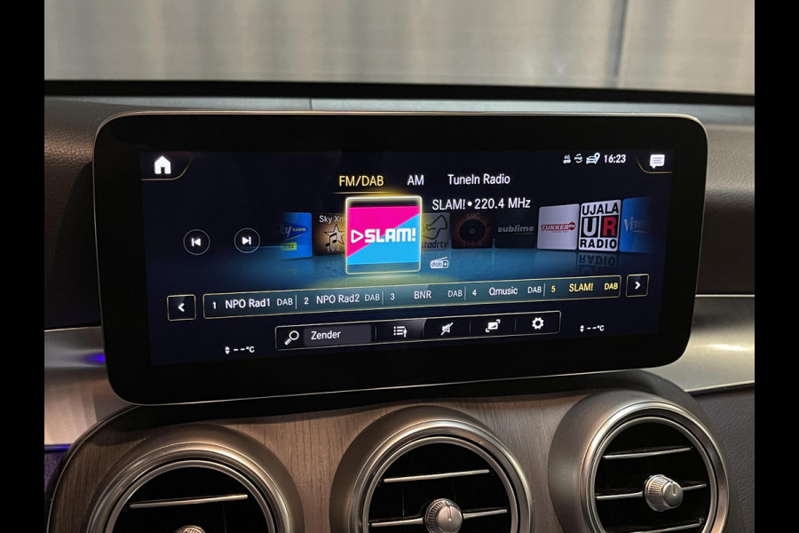 Mercedes-Benz GLC 300e 4MATIC AMG Line 19"/Panoramadak/Dodehoek/Adaptieve cruise/Keyless/Burmester/Matrix LED/Apple Carplay & Android Auto/Stoelverwarming/Elektrische klep