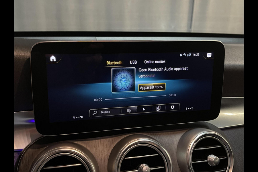 Mercedes-Benz GLC 300e 4MATIC AMG Line 19"/Panoramadak/Dodehoek/Adaptieve cruise/Keyless/Burmester/Matrix LED/Apple Carplay & Android Auto/Stoelverwarming/Elektrische klep
