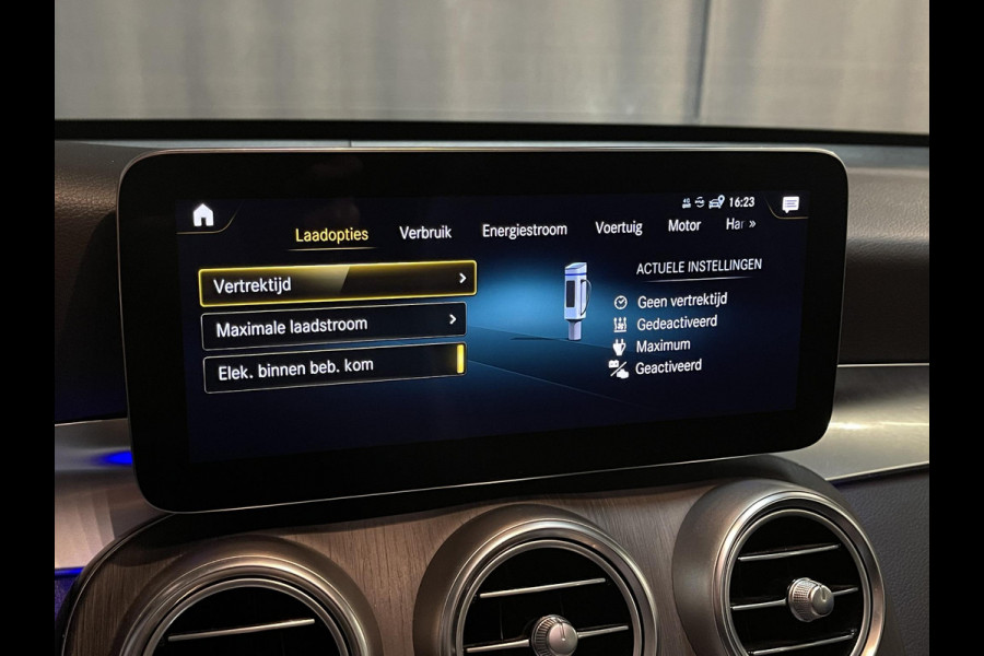 Mercedes-Benz GLC 300e 4MATIC AMG Line 19"/Panoramadak/Dodehoek/Adaptieve cruise/Keyless/Burmester/Matrix LED/Apple Carplay & Android Auto/Stoelverwarming/Elektrische klep