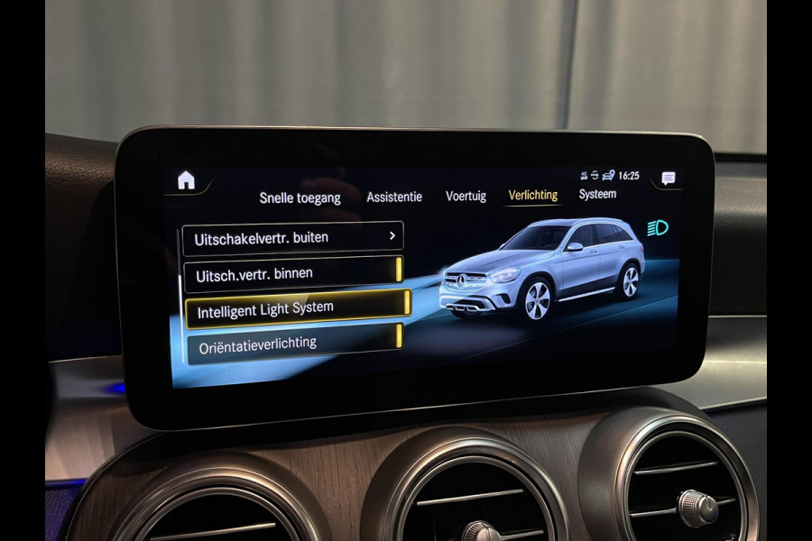 Mercedes-Benz GLC 300e 4MATIC AMG Line 19"/Panoramadak/Dodehoek/Adaptieve cruise/Keyless/Burmester/Matrix LED/Apple Carplay & Android Auto/Stoelverwarming/Elektrische klep