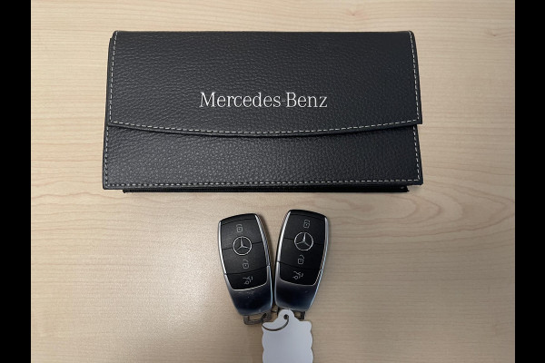 Mercedes-Benz GLC 300e 4MATIC AMG Line 19"/Panoramadak/Dodehoek/Adaptieve cruise/Keyless/Burmester/Matrix LED/Apple Carplay & Android Auto/Stoelverwarming/Elektrische klep
