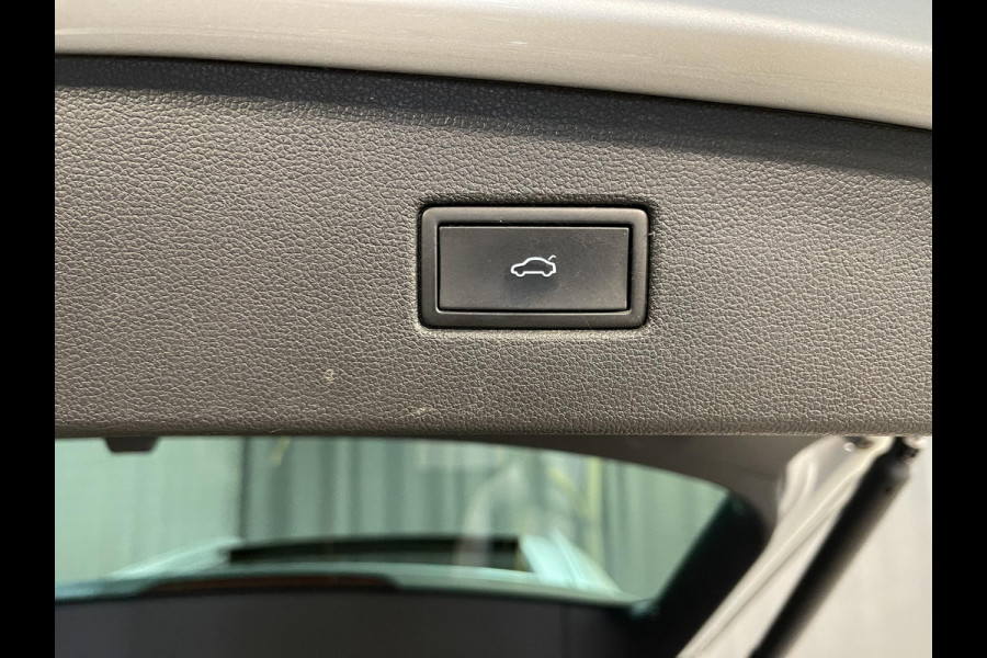 Volkswagen Tiguan 1.4 TSI eHybrid Elegance 19"/Panoramadak/Trekhaak/IQ Lights/Dodehoek/Camera/Adaptieve cruise/Elektrische klep/Stoel + stuurverwarming
