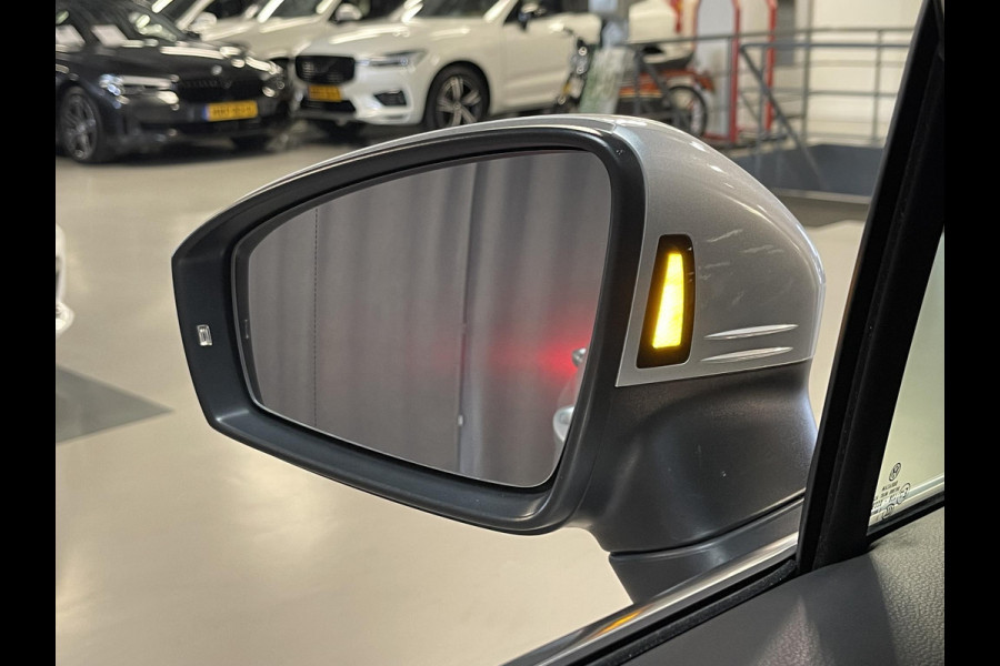 Volkswagen Tiguan 1.4 TSI eHybrid Elegance 19"/Panoramadak/Trekhaak/IQ Lights/Dodehoek/Camera/Adaptieve cruise/Elektrische klep/Stoel + stuurverwarming