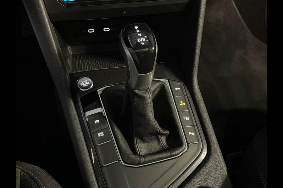 Volkswagen Tiguan 1.4 TSI eHybrid Elegance 19"/Panoramadak/Trekhaak/IQ Lights/Dodehoek/Camera/Adaptieve cruise/Elektrische klep/Stoel + stuurverwarming