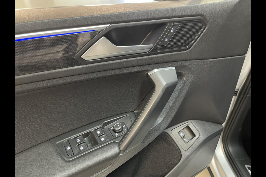Volkswagen Tiguan 1.4 TSI eHybrid Elegance 19"/Panoramadak/Trekhaak/IQ Lights/Dodehoek/Camera/Adaptieve cruise/Elektrische klep/Stoel + stuurverwarming
