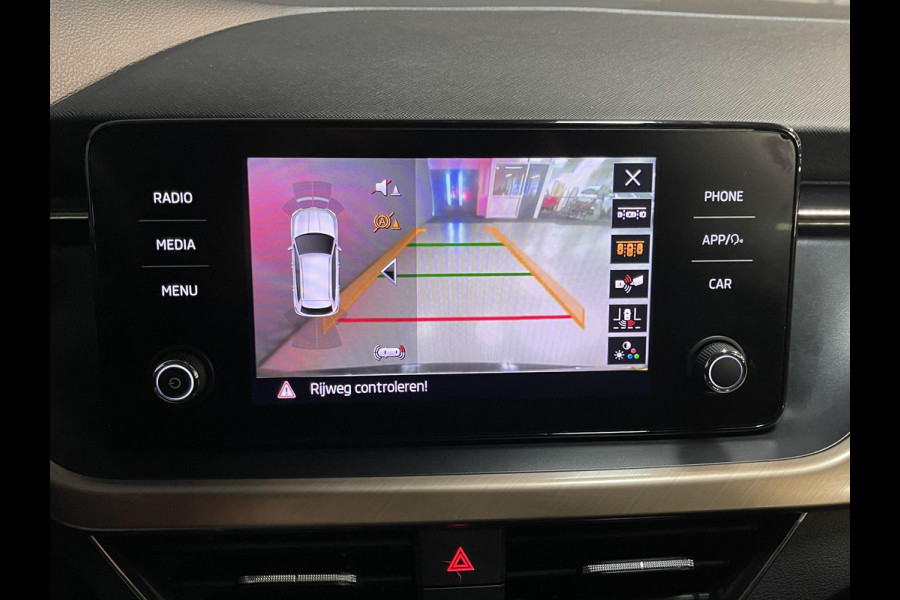 Škoda Kamiq 1.0 TSI Business Edition 16"/ Stoel + stuurverwarming/Keyless/Camera/Apple Carplay & Android Auto/PDC v+a/Climate