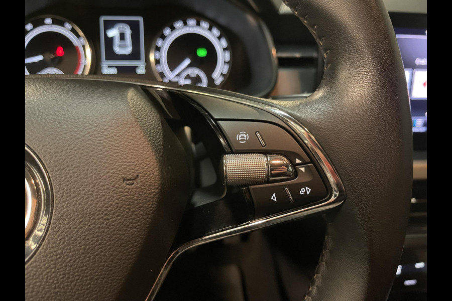 Škoda Kamiq 1.0 TSI Business Edition 16"/ Stoel + stuurverwarming/Keyless/Camera/Apple Carplay & Android Auto/PDC v+a/Climate