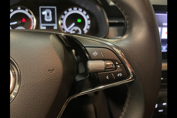 Škoda Kamiq 1.0 TSI Business Edition 16"/ Stoel + stuurverwarming/Keyless/Camera/Apple Carplay & Android Auto/PDC v+a/Climate
