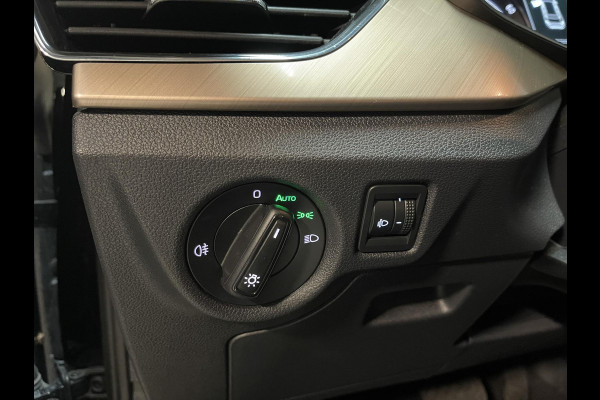Škoda Kamiq 1.0 TSI Business Edition 16"/ Stoel + stuurverwarming/Keyless/Camera/Apple Carplay & Android Auto/PDC v+a/Climate