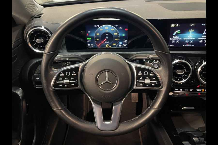 Mercedes-Benz CLA-Klasse Shooting Brake 250 e 17"/Apple Carplay & Android Auto/LED/Stoelverwarming/Camera/Climate