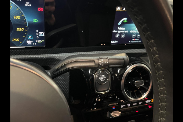 Mercedes-Benz CLA-Klasse Shooting Brake 250 e 17"/Apple Carplay & Android Auto/LED/Stoelverwarming/Camera/Climate